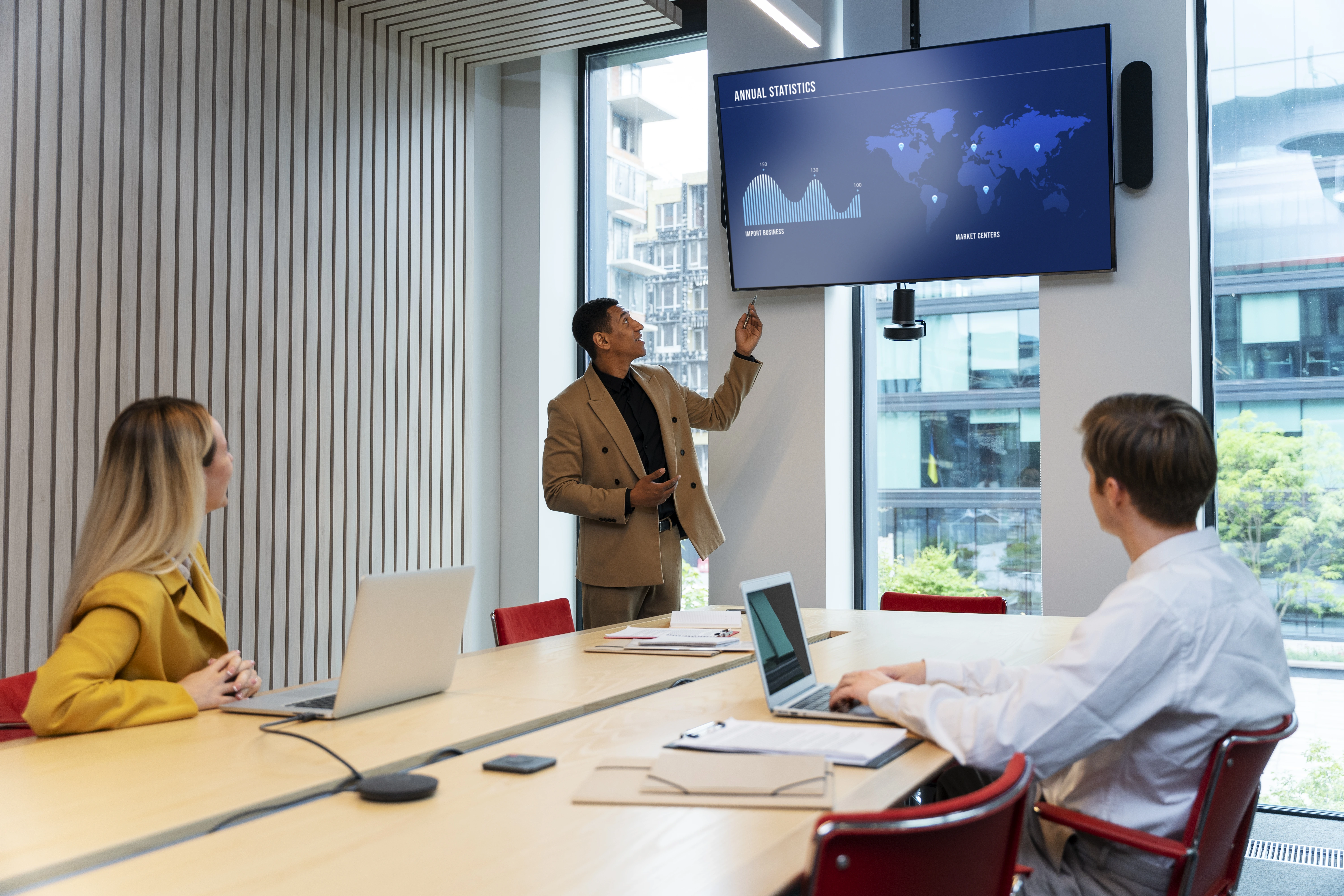 How to Choose the Best Pitch Deck Design Agency for Your Startup cover image